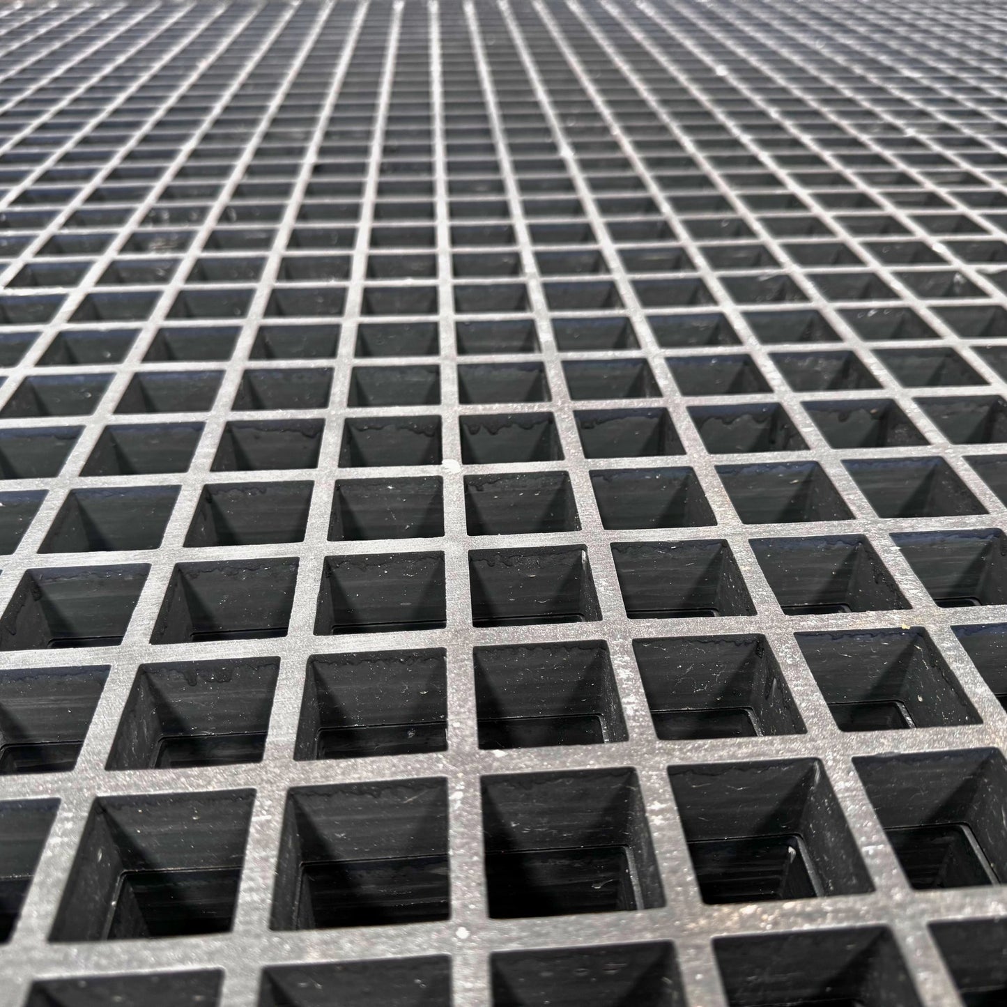 FRP Anti-Slip Flooring Grating 38x38mm 1220x3660mm